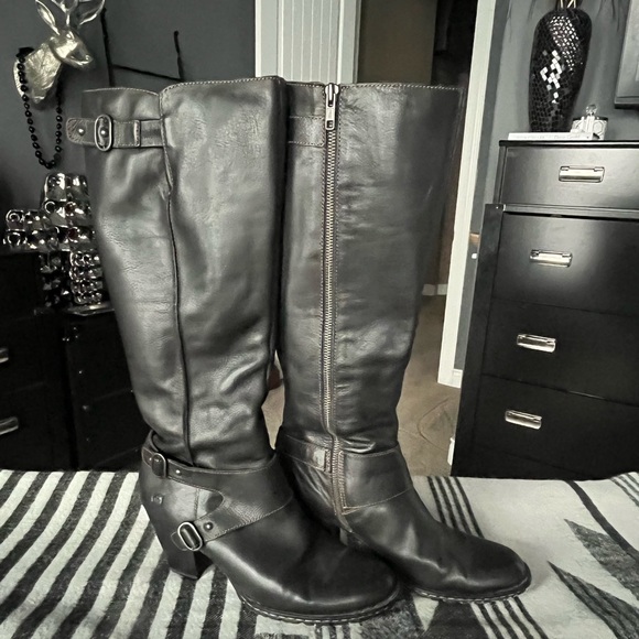 Born women's size 10 black boots - Picture 1 of 2